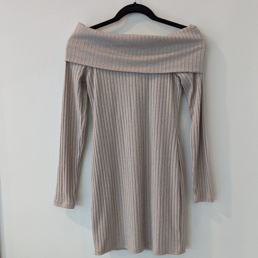 Silence & Noise Size Small off the shoulder dress